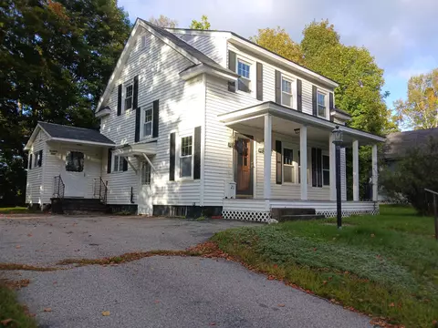 21 Spring St, Colebrook, NH 03576