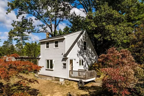 1 Juniper Ln, Brentwood, NH 03833