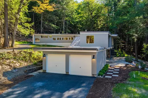 25 Hemlock Rd, Hanover, NH 03755