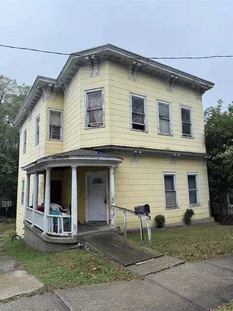 33 Lincoln Ave, Rutland, VT 05701