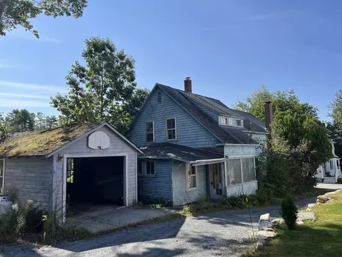 25 Washington St, Newbury, NH 03255