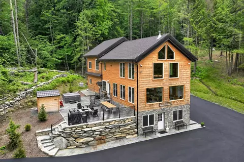 314 Putnam Forest Rd, Grafton, VT 05146