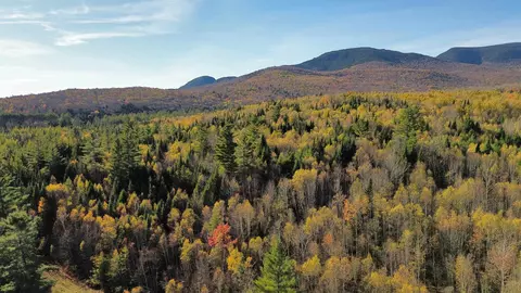 25 Sullivan Rd, Stark, NH 03582