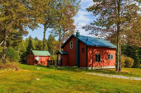 935 Old Manchester Rd, Peru, VT 05152