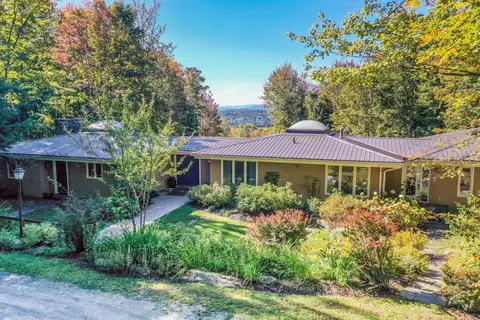 835 Alpine View Rd, Stowe, VT 05672