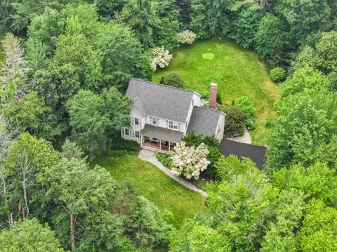 221 Piscassic Rd, Newfields, NH 03856