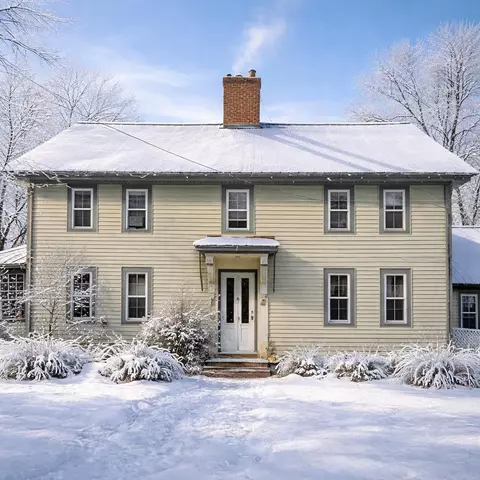 147 Middle Rd, Deerfield, NH 03037