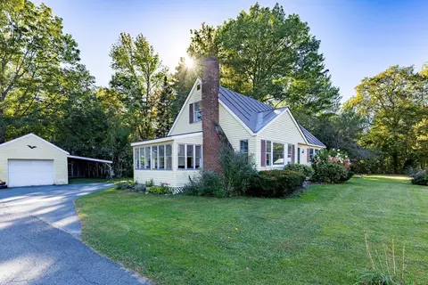 260 Highland Ave, White River Junction, VT 05001