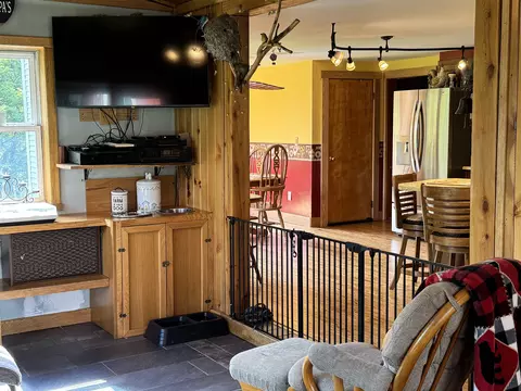 Living - 88 Gillen Ave, Johnson, VT 05656 photo 6 of 10