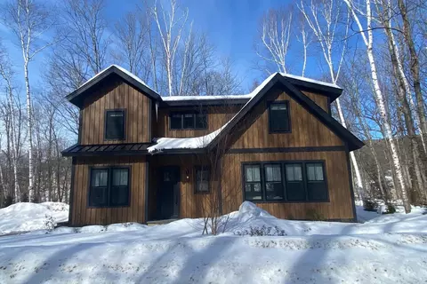254 S Peak Rd, Lincoln, NH 03251