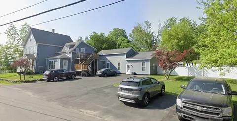18 Mount Pleasant St, Derry, NH 03038