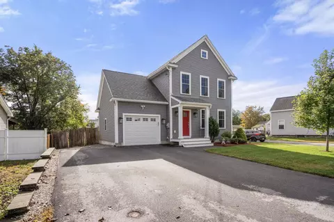 4 Fox St, Nashua, NH 03064