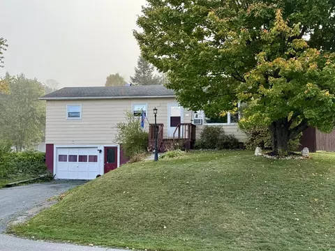 222 Breezy Hill Rd, Saint Johnsbury, VT 05819