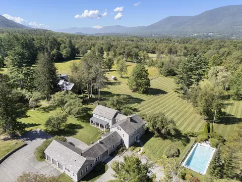 1182 1184 East Manchester Rd, Manchester, VT 05255