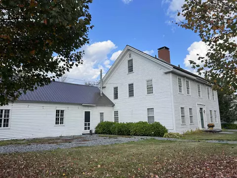 3732 Vt Route 30, Jamaica, VT 05343