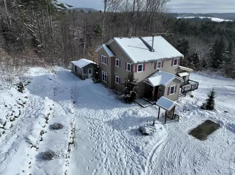 60 Currier Hill Rd, East Corinth, VT 05040