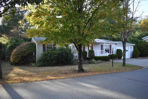 22 Great Brook Dr, Belmont, NH 03220