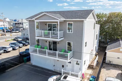 3 Perkins Ave #3, Hampton, NH 03842