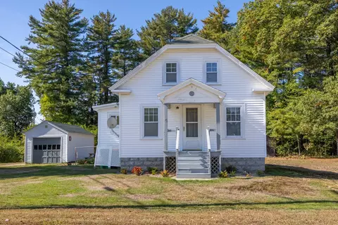 84 Chestnut Hill Rd, Rochester, NH 03867