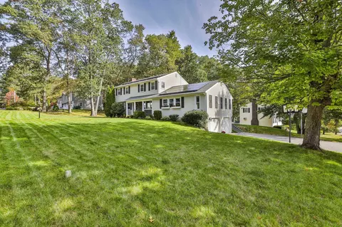 1 Joan St, Derry, NH 03038