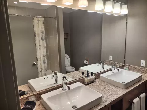 Bath - 228 E Mountain Rd #DA DUP GRAND HOTEL 152 II (G, Killington, VT 05751 photo 1 of 4