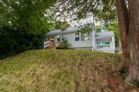 11 Fairmount St, Nashua, NH 03064