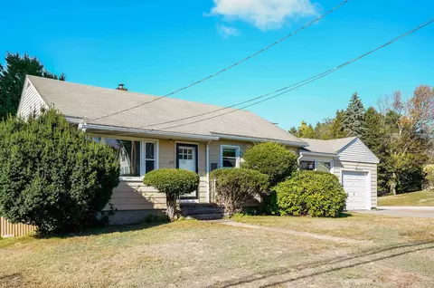 275 S Mammoth Rd, Manchester, NH 03109