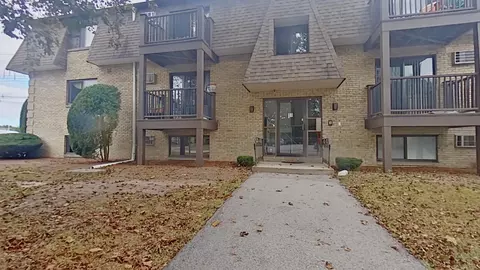 11 Tiffany Rd Apt Apt #1, Salem, NH 03079