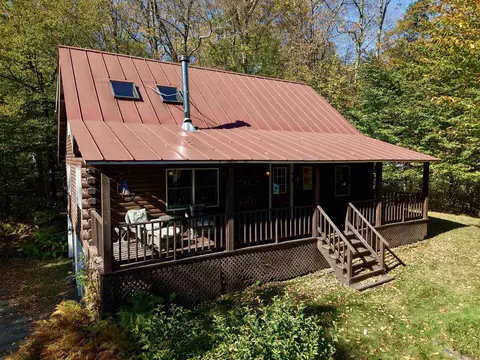 349 Hiddenwood Rd, Fayston, VT 05673