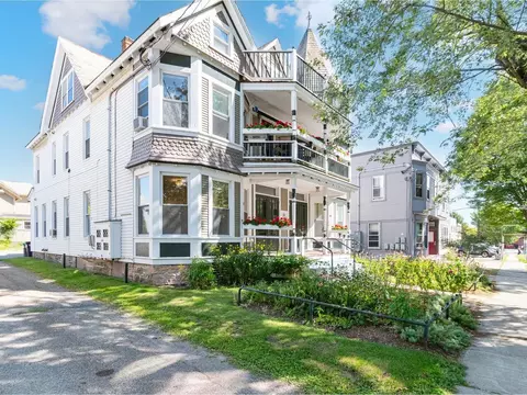 20 Clarke St #1, Burlington, VT 05401