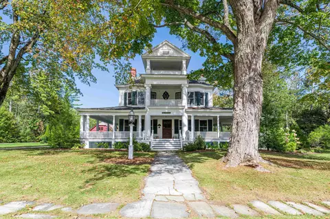 144 Taconic Ave, Manchester, VT 05254