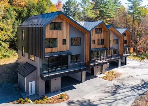 2438 Mountain Rd #9, Stowe, VT 05672