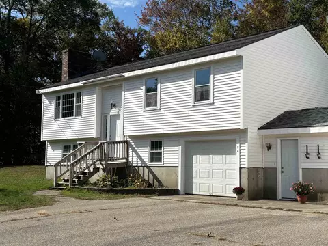 84 Viola Cir, Seabrook, NH 03874