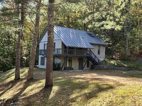 1724 Sangamon Rd, Pittsford, VT 05763