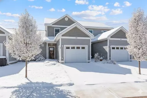 18 Clover Ln, Hinesburg, VT 05461