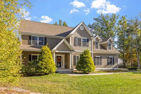 59 Hawthorne Dr, Auburn, NH 03032