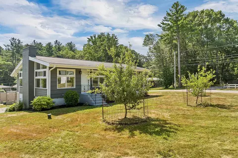 7 Hemlock Cir, Dover, NH 03820