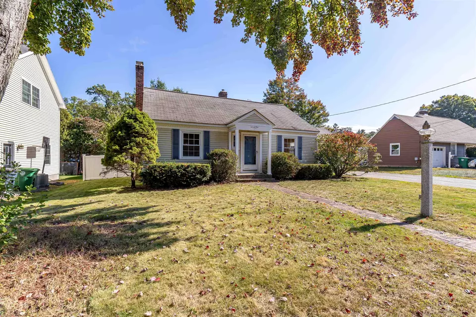 Exterior - 47 Edgewood Ave, Nashua, NH 03064 photo 9 of 10
