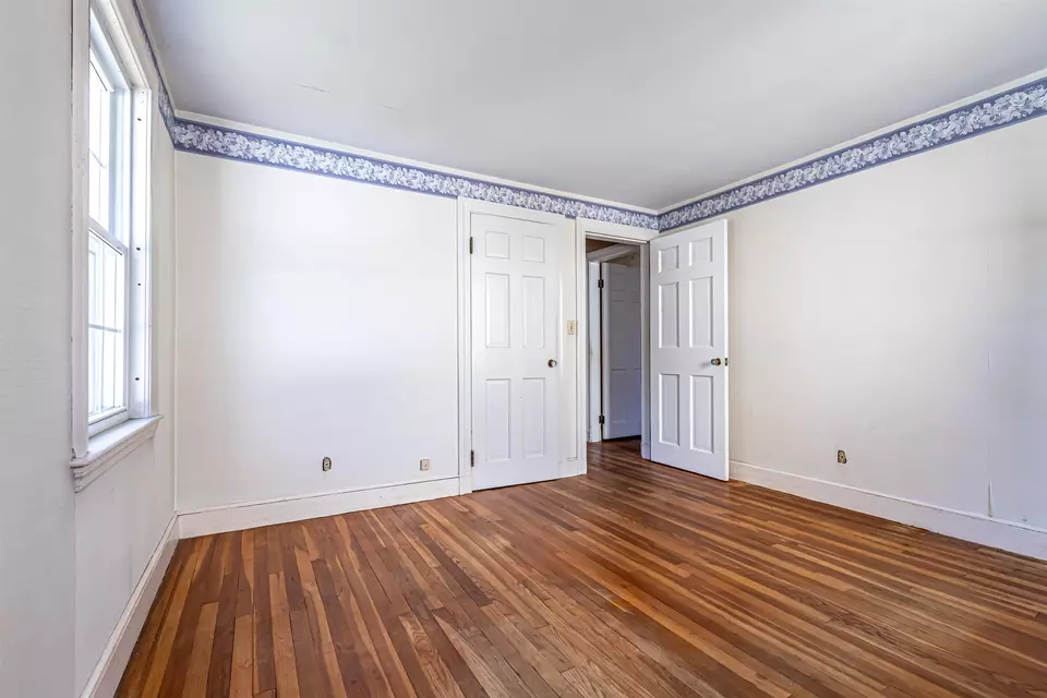 Bedroom - 47 Edgewood Ave, Nashua, NH 03064 photo 3 of 11