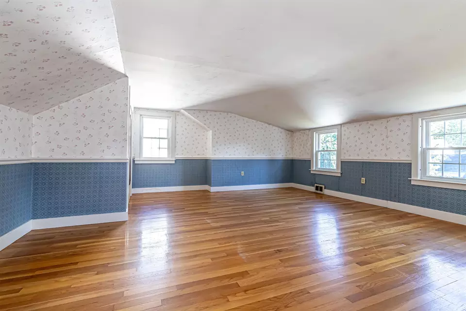 Bedroom - 47 Edgewood Ave, Nashua, NH 03064 photo 8 of 11