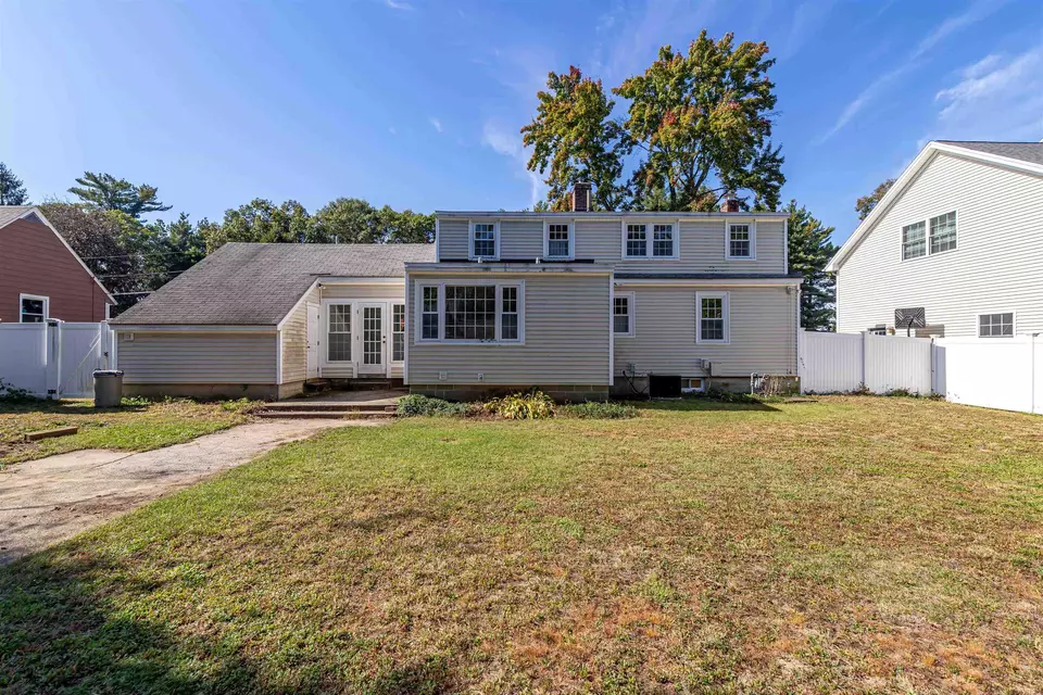 Exterior - 47 Edgewood Ave, Nashua, NH 03064 photo 3 of 10