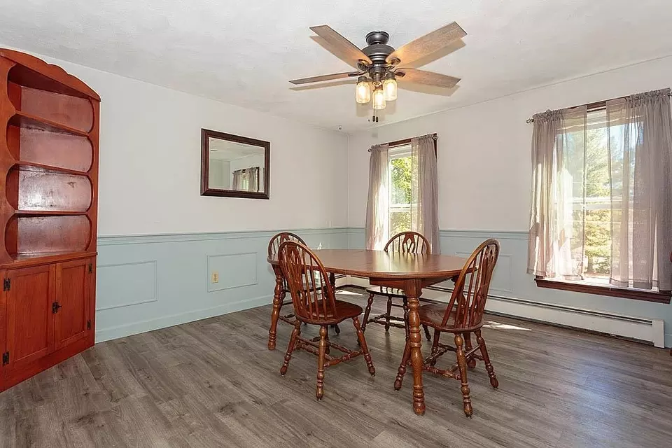 Dining - 14 Parrish Hill Dr, Nashua, NH 03063 photo 2 of 2