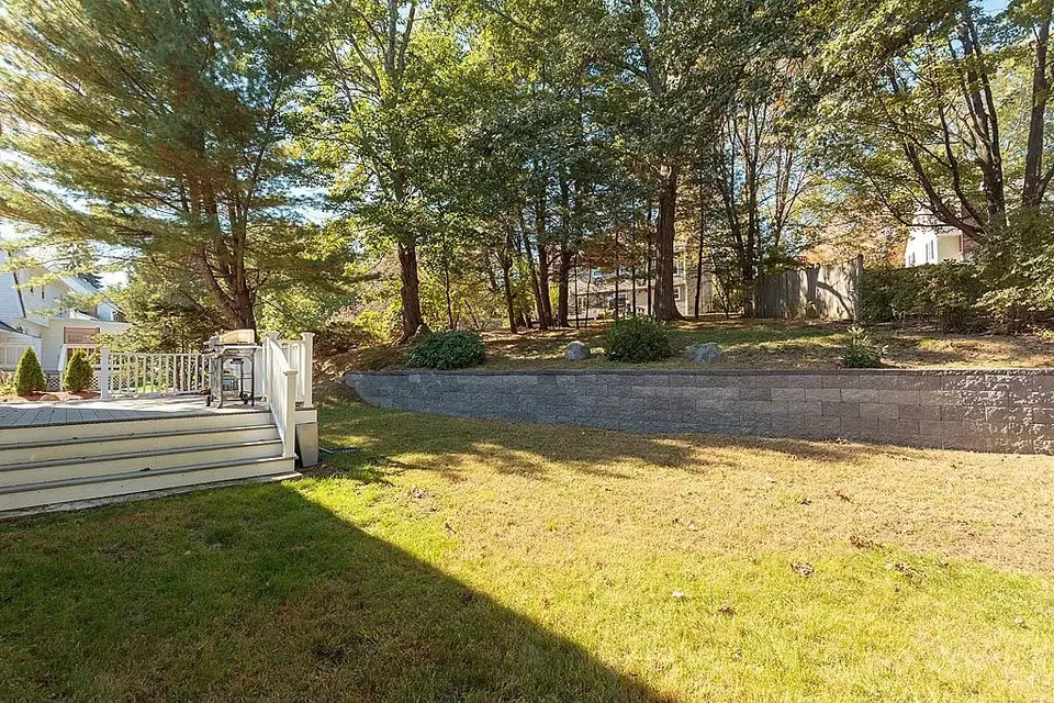 Exterior - 14 Parrish Hill Dr, Nashua, NH 03063 photo 5 of 5