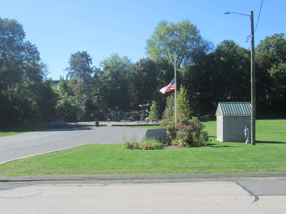  15 Atherton Ave, Nashua, NH 03060 photo 2