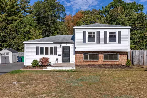 72 Cox St, Nashua, NH 03064