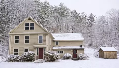 4106 Vt Route 30, Jamaica, VT 05343