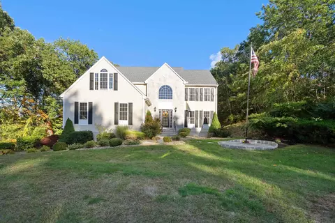 26 Partridge Rd, Windham, NH 03087