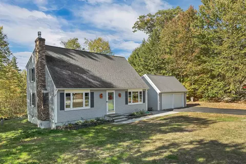 422 Deerpath Ln, Pembroke, NH 03275