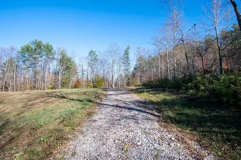 2366 Middletown Rd, Londonderry, VT 05148