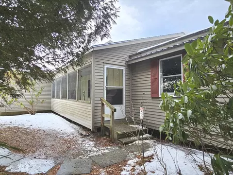5272 Spear St, Shelburne, VT 05482